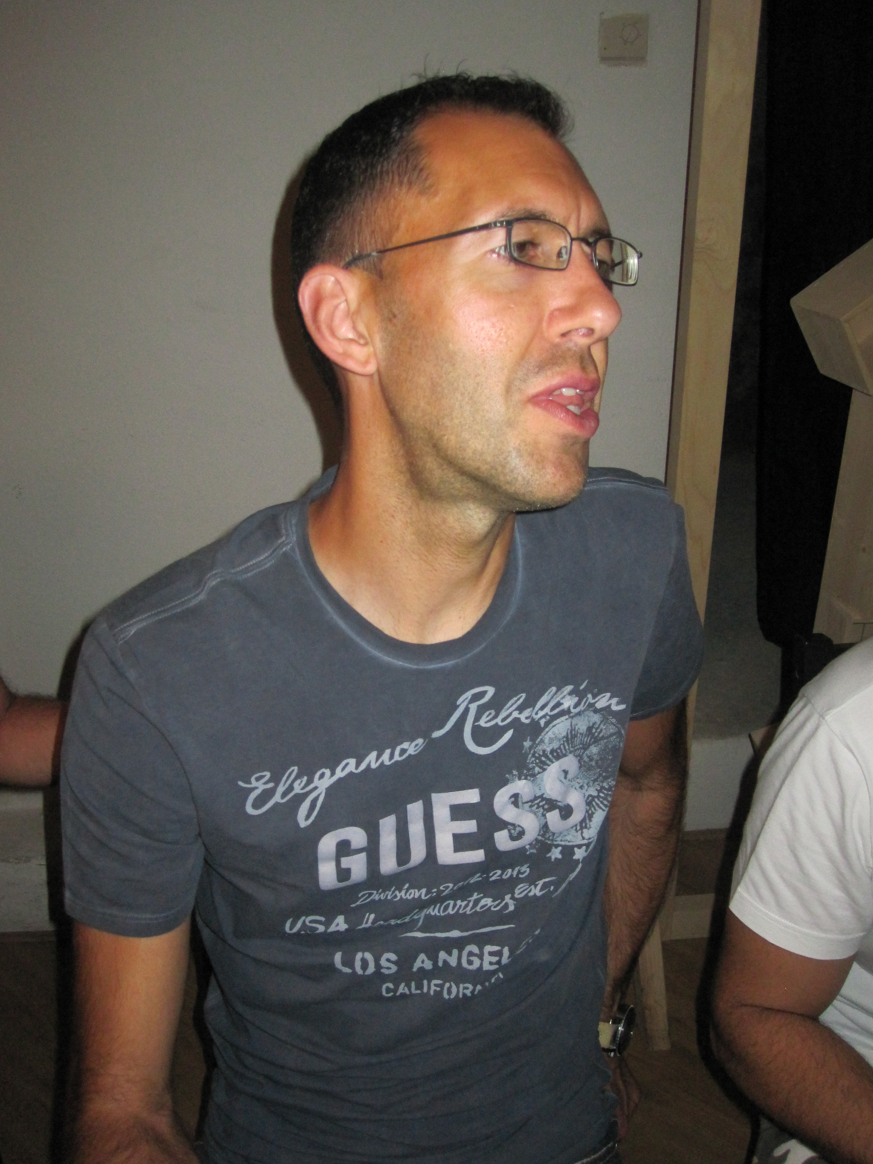 IMG_5033.JPG (2533985 bytes)